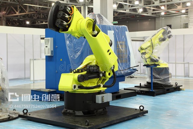 汽車工業(yè)的兩大機器人 協(xié)作機器人與多關(guān)節(jié)工業(yè)機器人