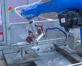 南海企業(yè)首創(chuàng)國內(nèi)雙旋設(shè)計工業(yè)機器人，引領(lǐng)工業(yè)自動化新浪潮